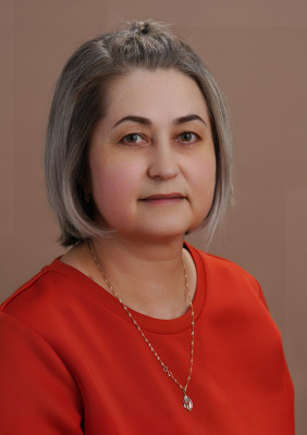 Заместитель заведующего по административно-хозяйственной части Сафарова Нина Васильевна